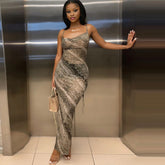 Vestido con estampado de serpiente